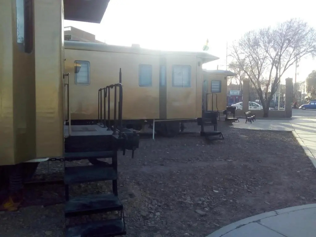 Onkel Inn Wagon Sleepbox Uyuni