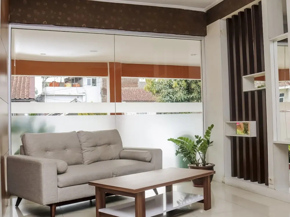 NIDA Rooms Sukajadi Bandung Railway Babakan Jeruk
