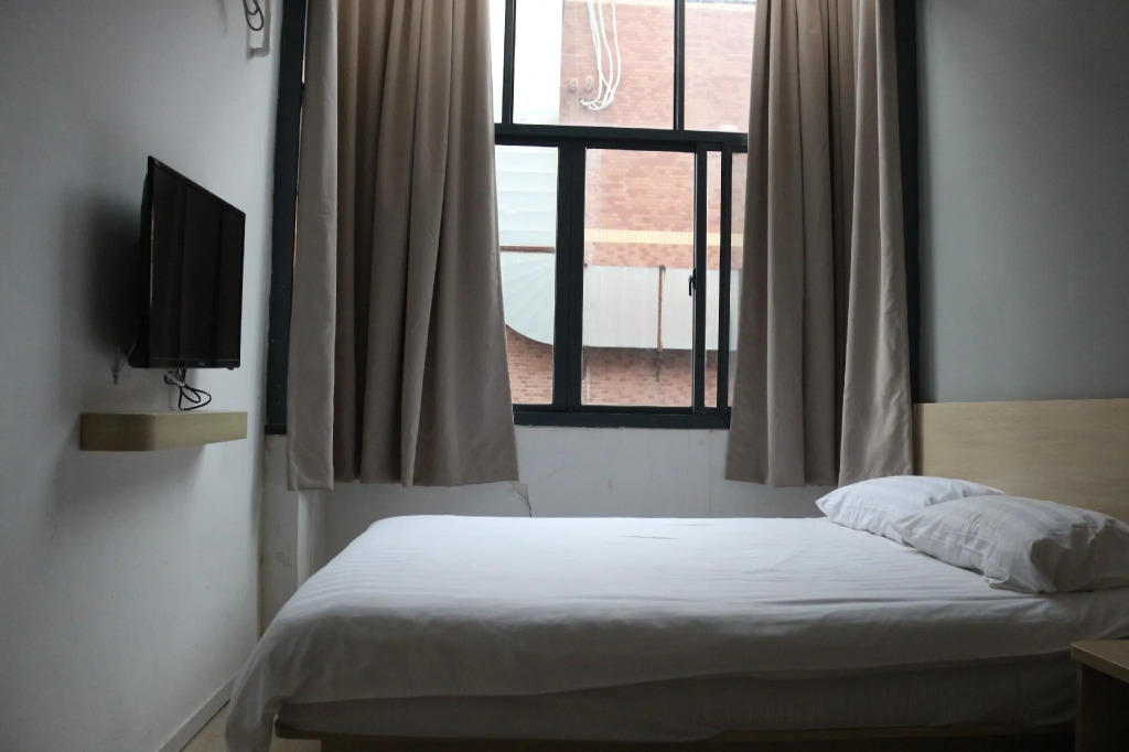 Hi Inn  Shanghai Songjiang Happy Valley