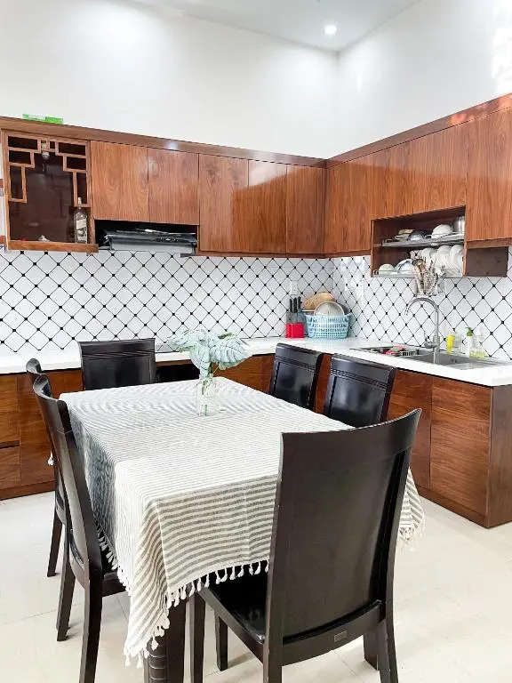 Lavie House 2 - 8B Lạc Long Quân