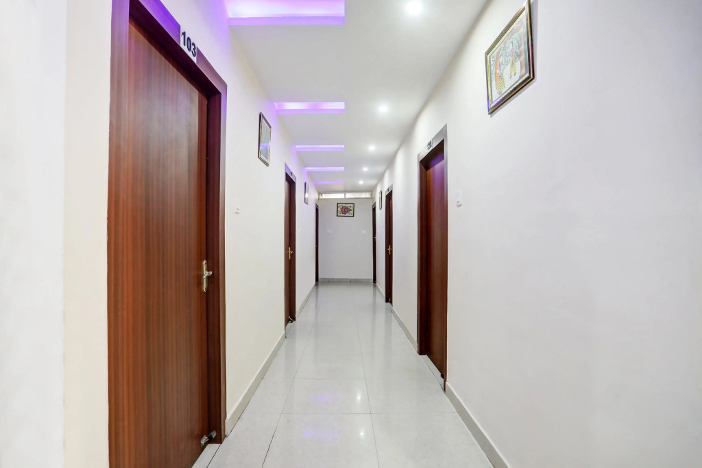 Super Collection O Danapur Near Railway Station
