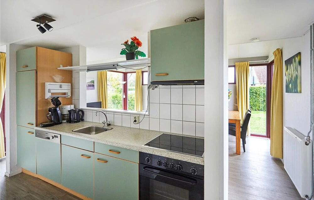 Amazing Home in Heinkenzand With Wifi and 2 Bedrooms