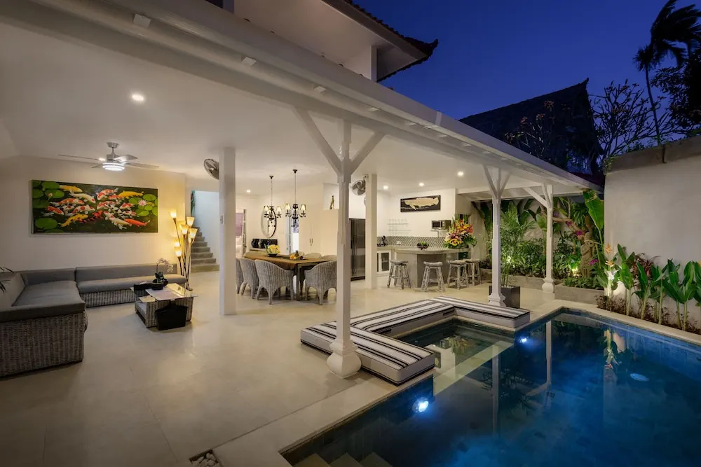 Villa Ozamiz Seminyak