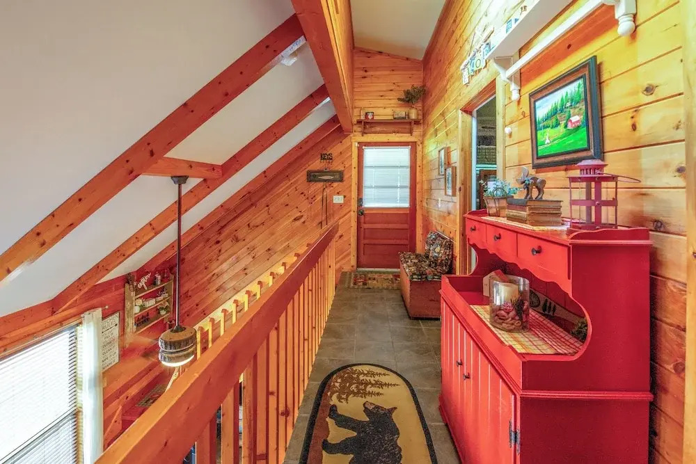 Hot Tub, Mtn Views & Fire Pit: Almond Family Cabin