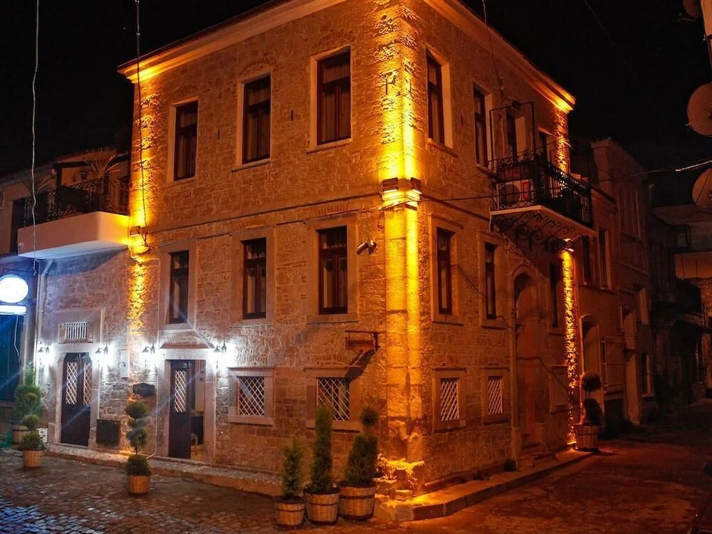 Marjolaine Hotel