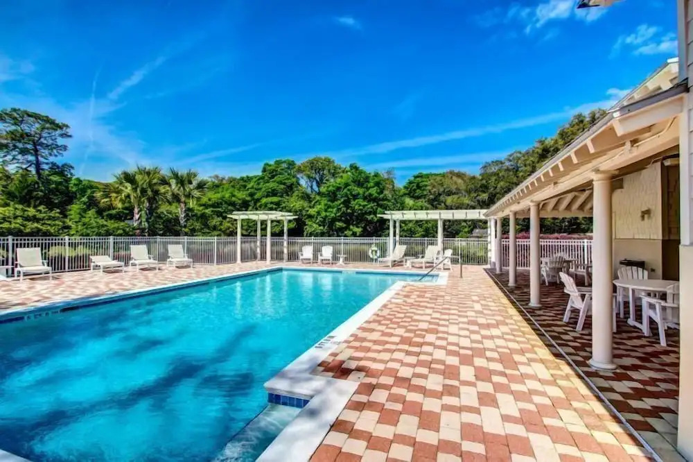 2106 Summerwoods