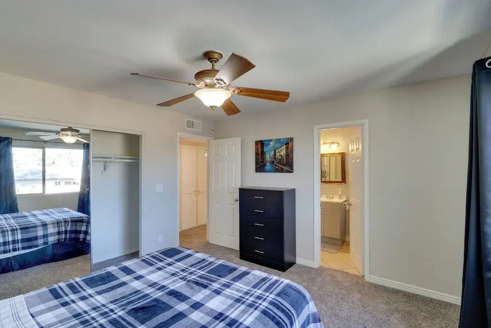 Pool, Game Room! Golfer's Paradise in Mesa