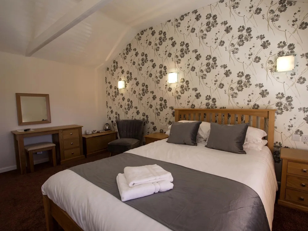 The Crown Inn Hotel