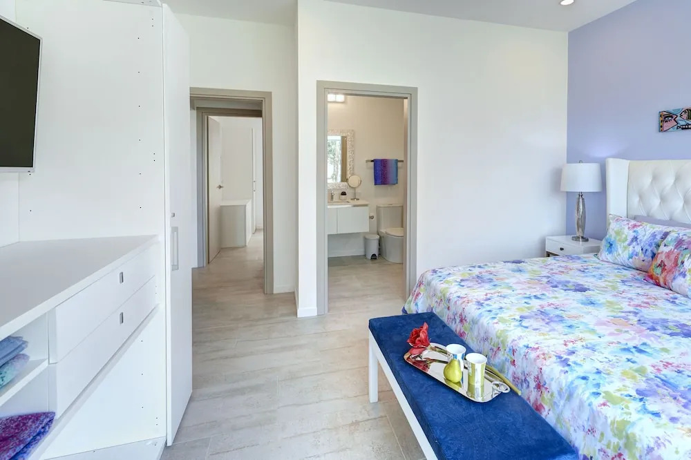 Sunset Blvd 10A - 2 Br Condo