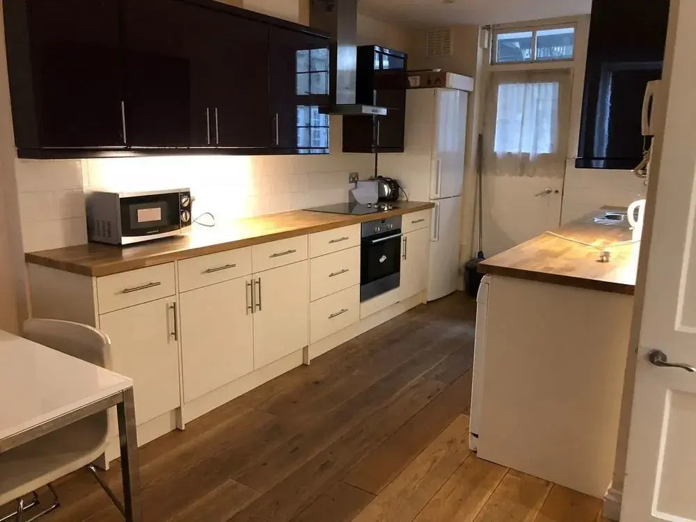 Seymour Place Apartment