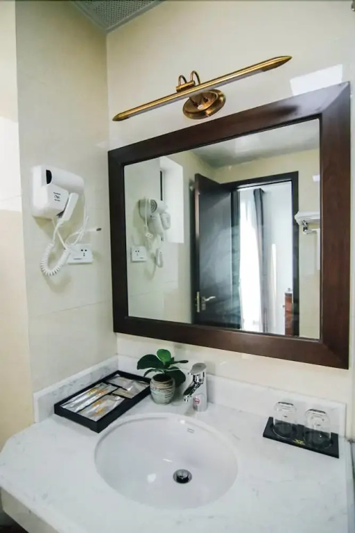 Topone Halong Hotel