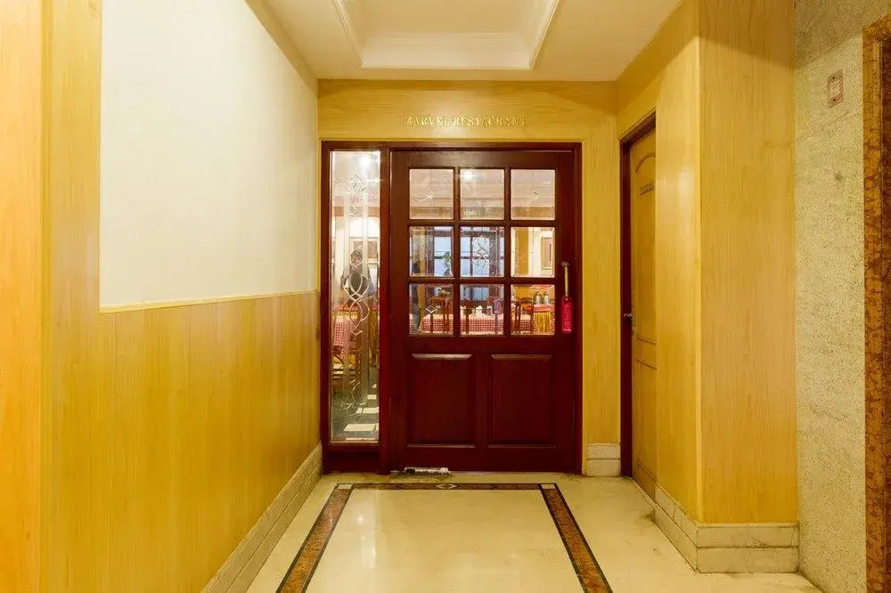 FabHotel Metro Manor Central Station
