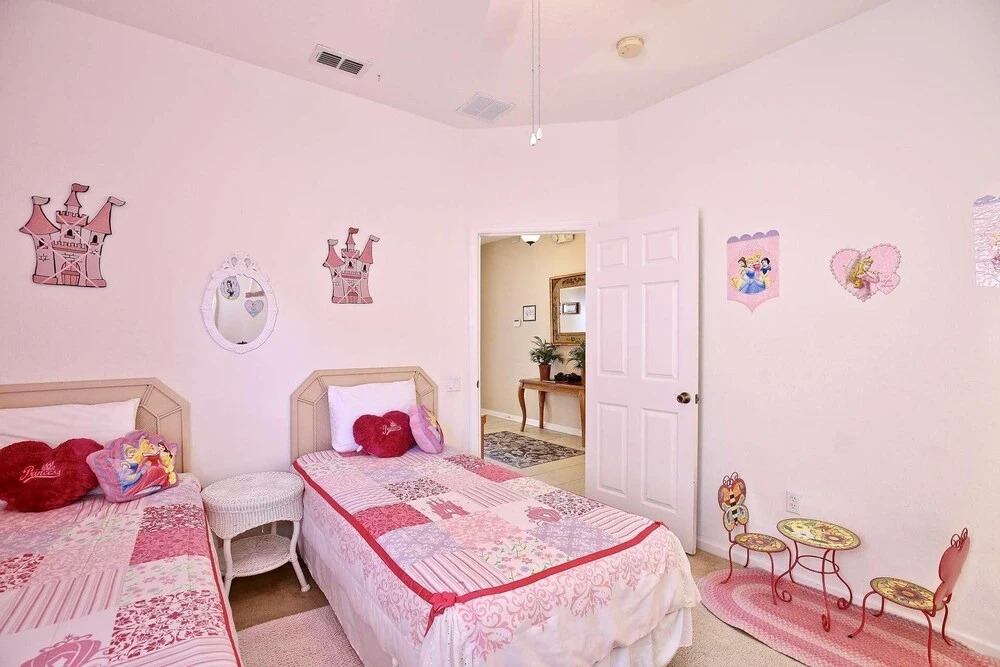 2627 Windsor Hills