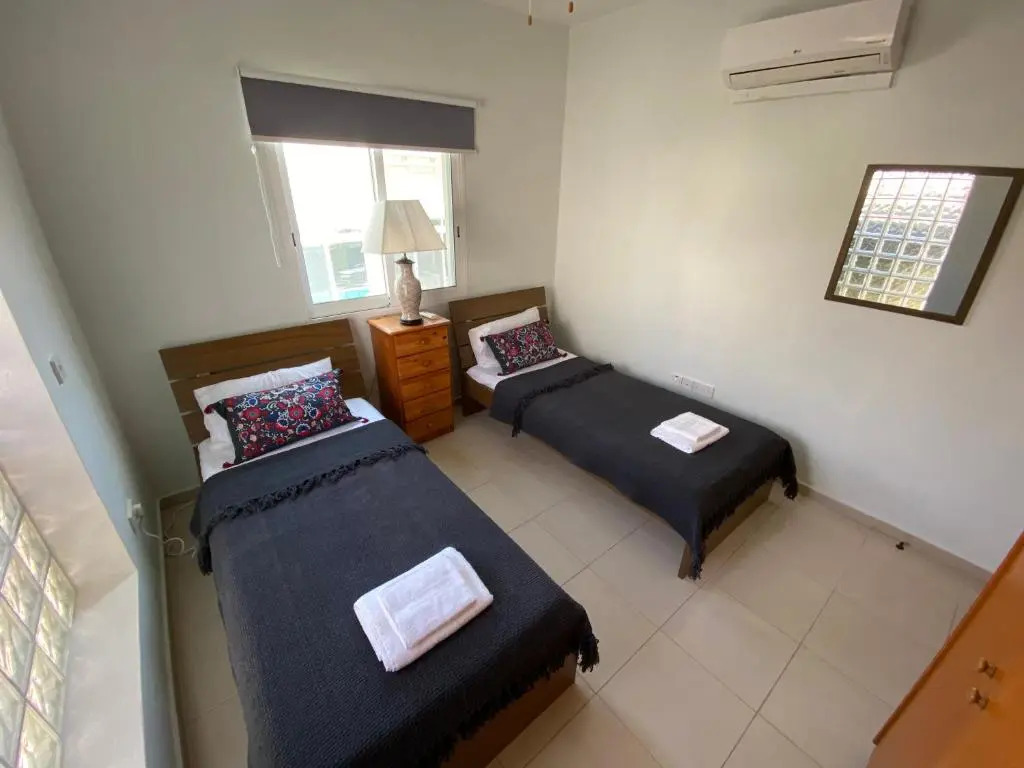 2 Bedroom Roof Terrace & Sea View Apartment