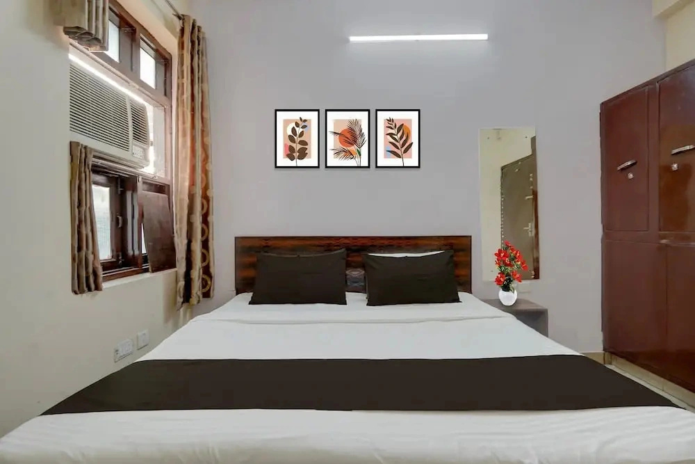 Deluxehotel Kartik Inn