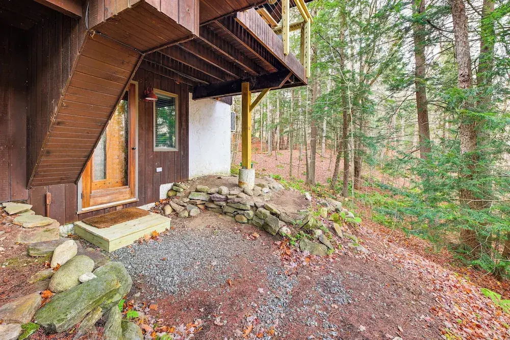 Vermont Mountain Retreat: The Antler House