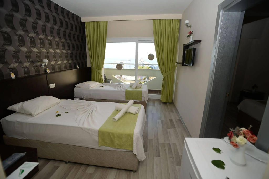 Green Gold Hotel