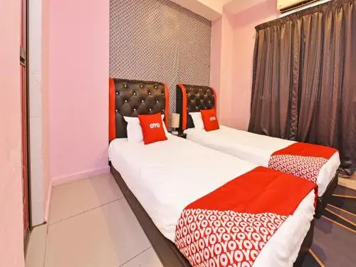 8 Hotel