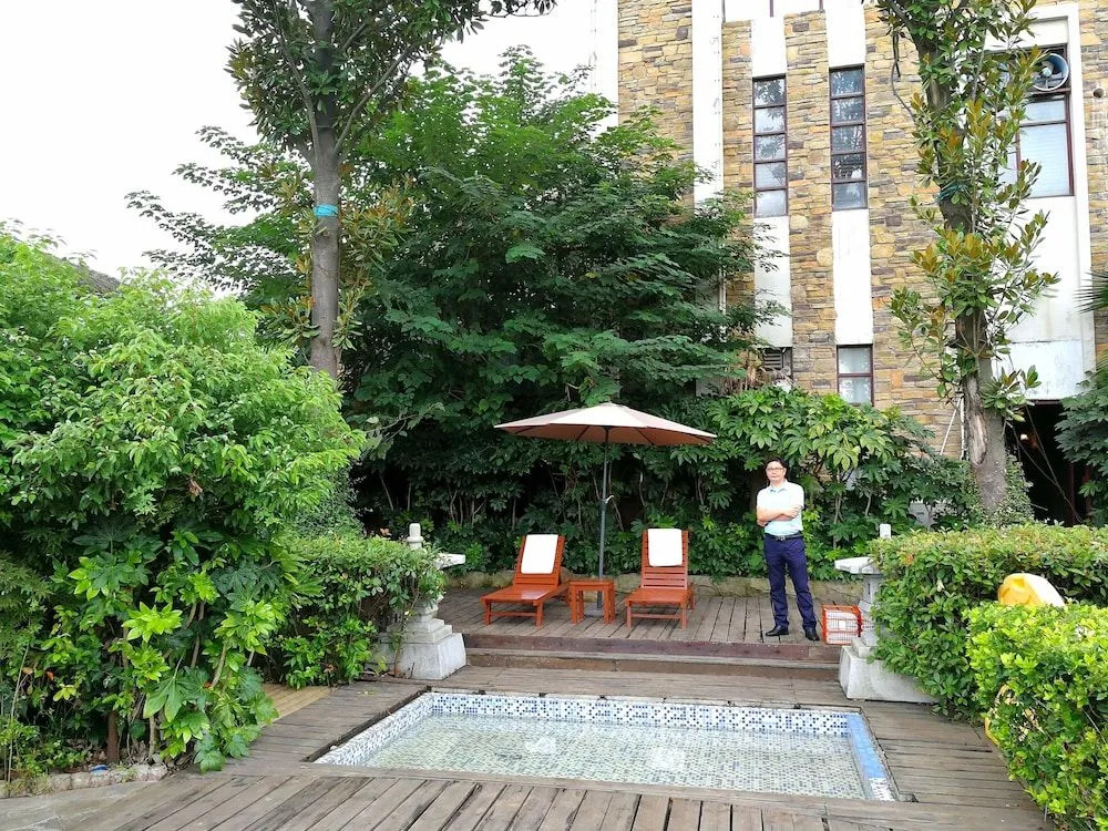 Nanjing John Garden Hotel