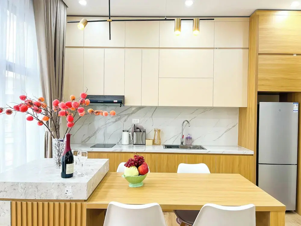 Amazing Housing Lạc Long Quân