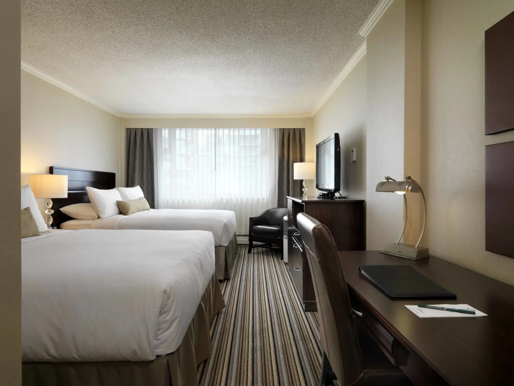 Chateau Victoria Hotel & Suites