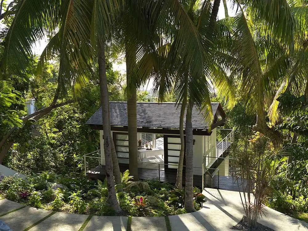 Nature-inspired 4BR Modern Villa Pool Resort Access