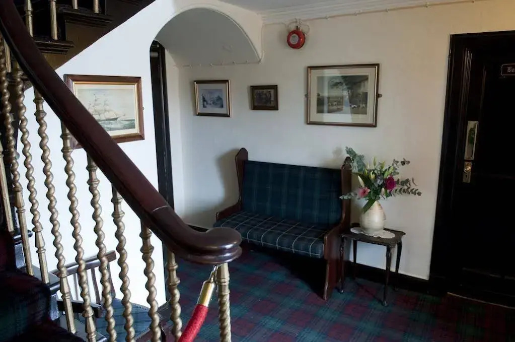 The Upper Largo Hotel & Restaurant