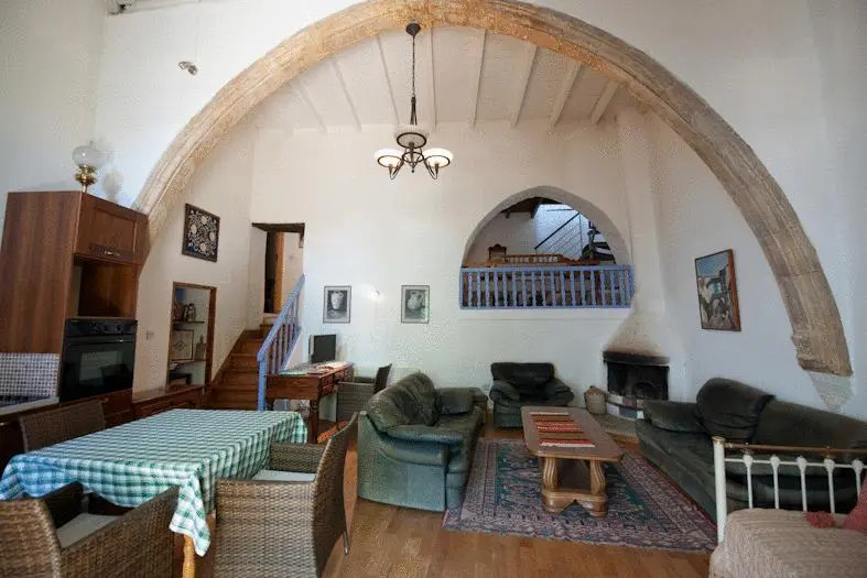 Kalavasos Square Apartments - With Access to Shared Pool 3 Minutes Walk