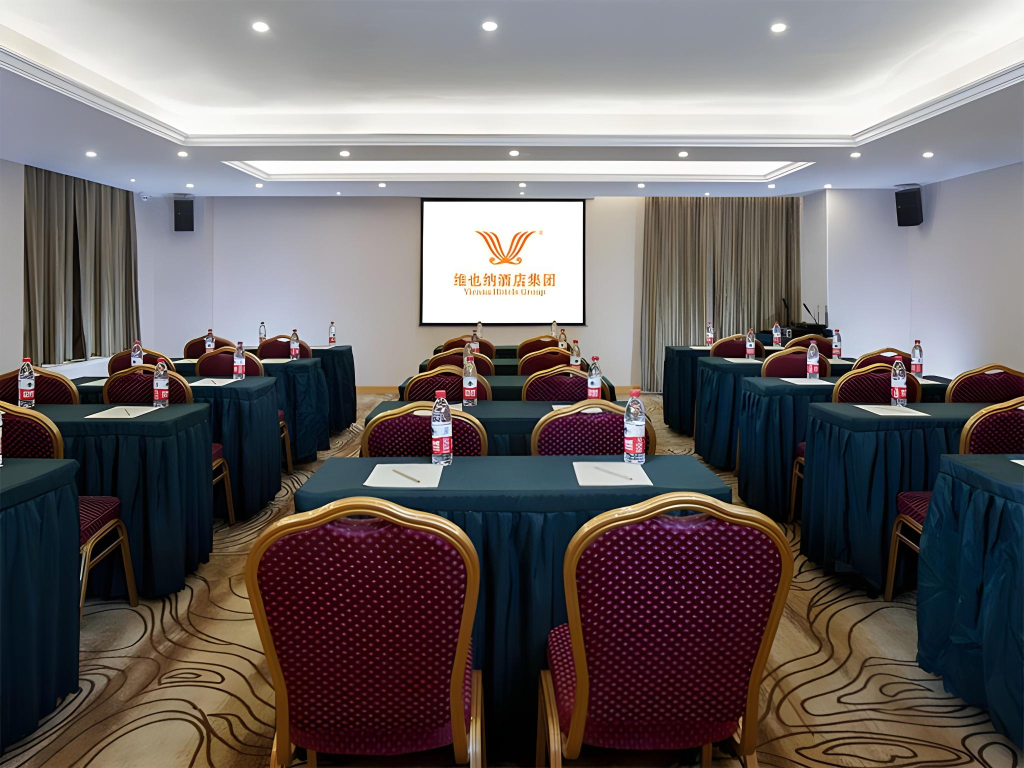 Vienna Hotel Guangzhou Huadu Sunac Cultural Tourism City Hecheng