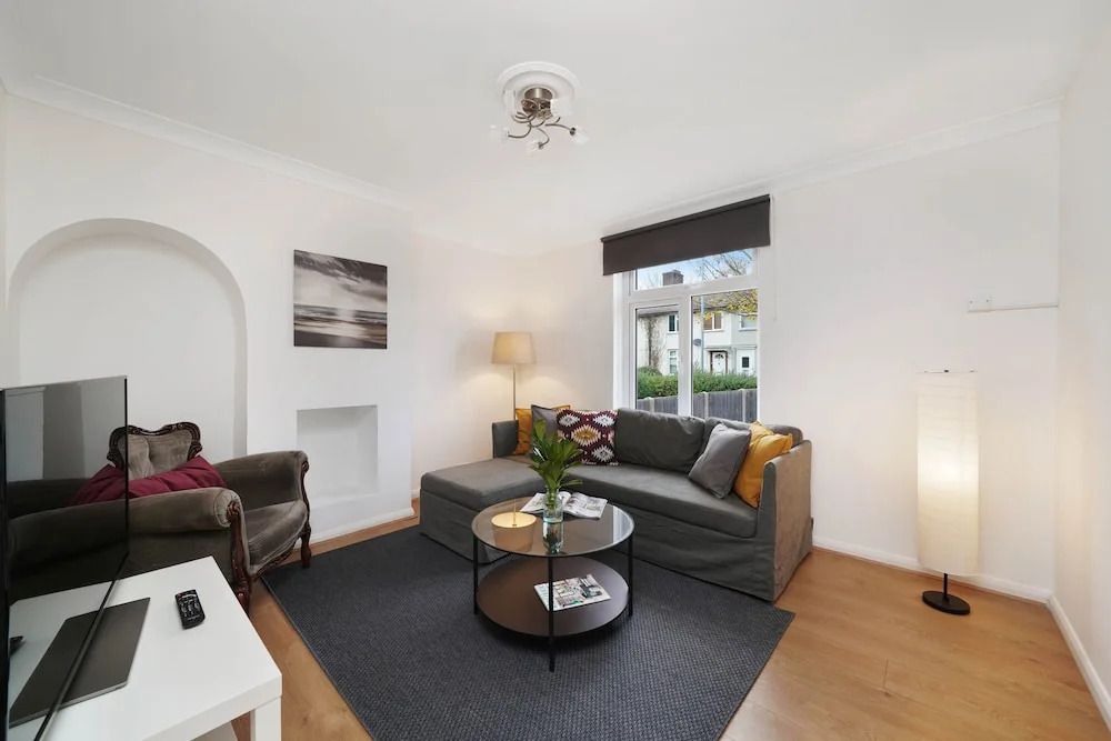 Dagenham Gardens