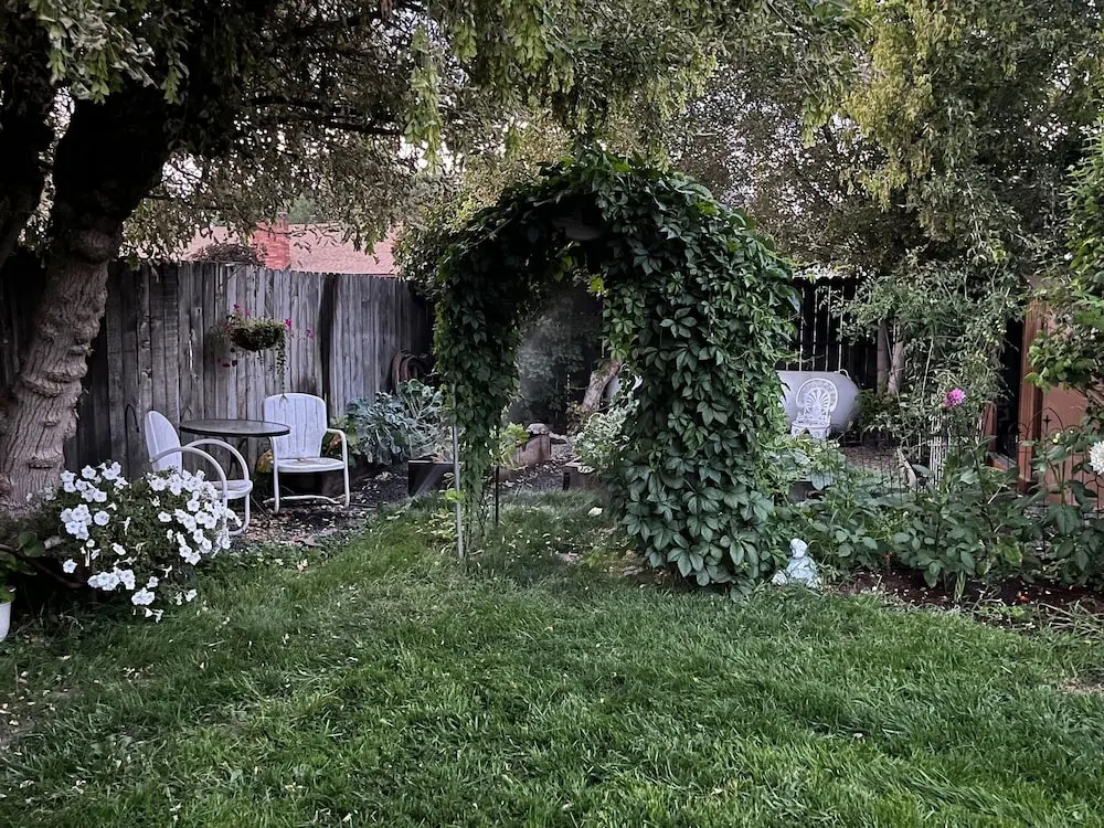 Hospitality Inn Bed & Breakfast