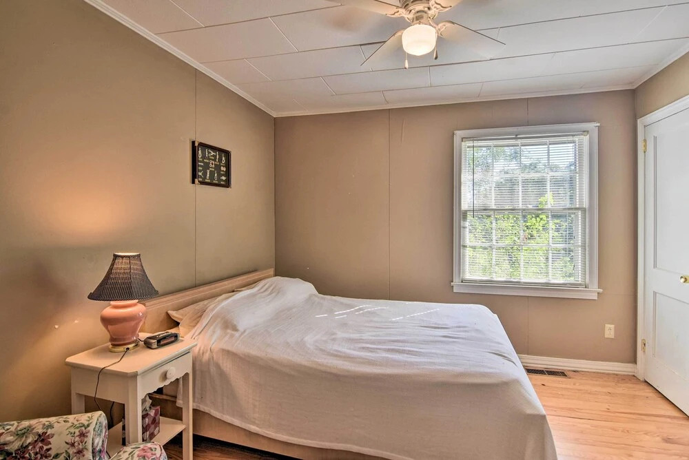 Near Dining: Columbus Cottage w/ Furnished Deck!