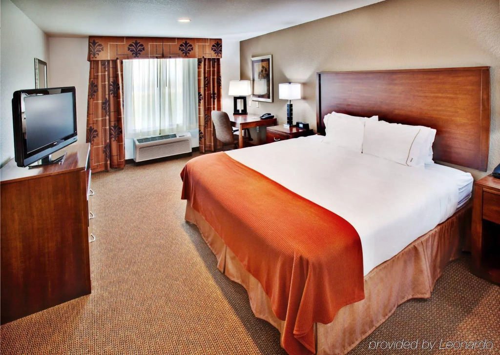 Holiday Inn Express Hotel & Suites - Dubuque West by IHG