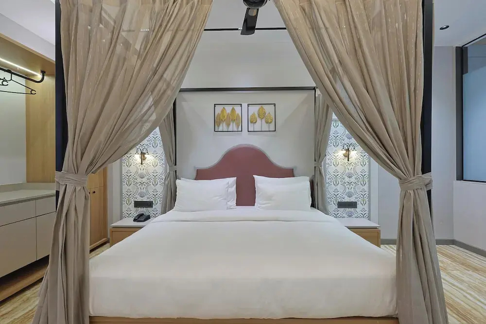 Hotel Shiv Vatika, Vesu