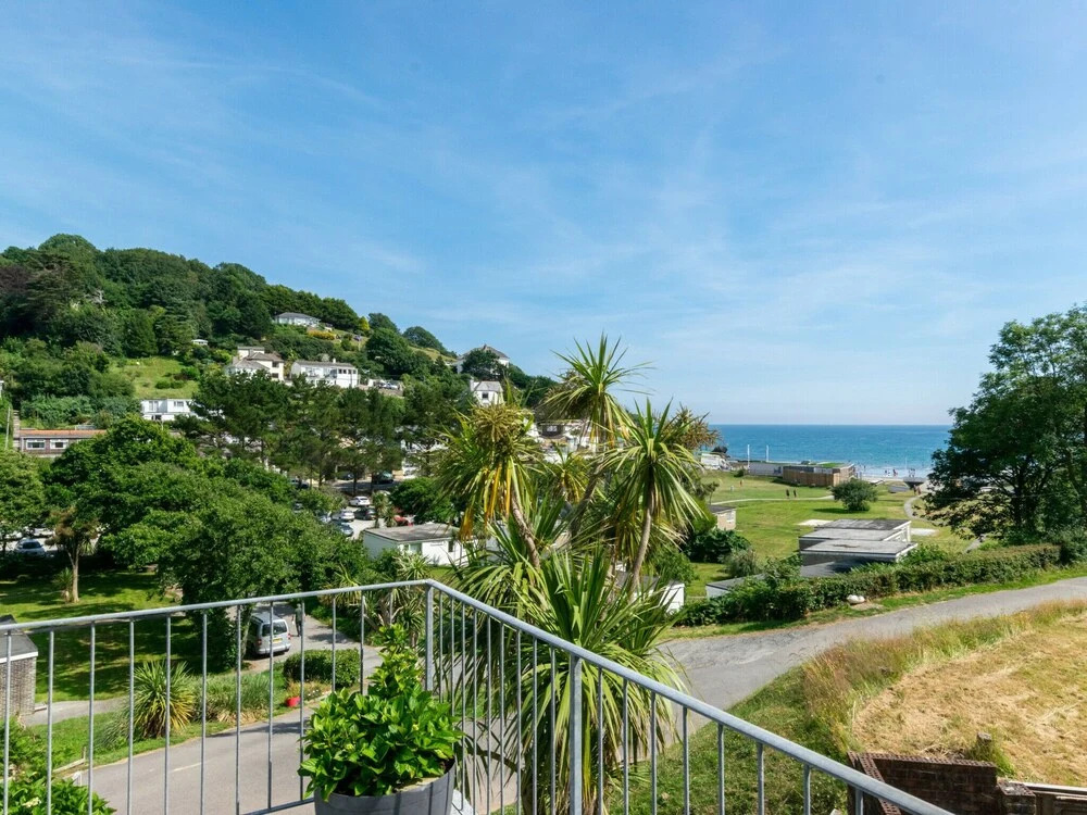 Stylish Villa in Millendreath near Sea