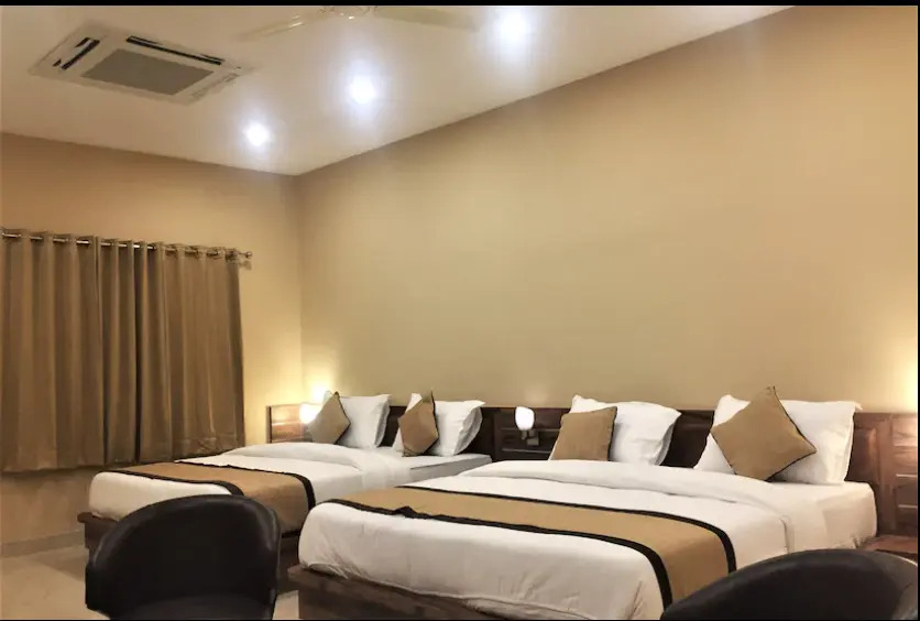 Hotel Bharat