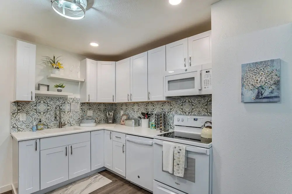 'lakehouse Living' Waterfront Retreat Near Tacoma