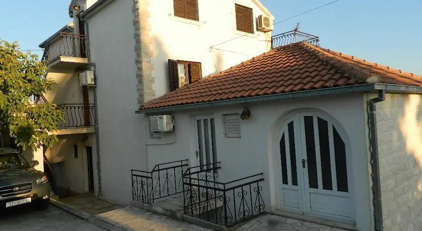Apartments Agava
