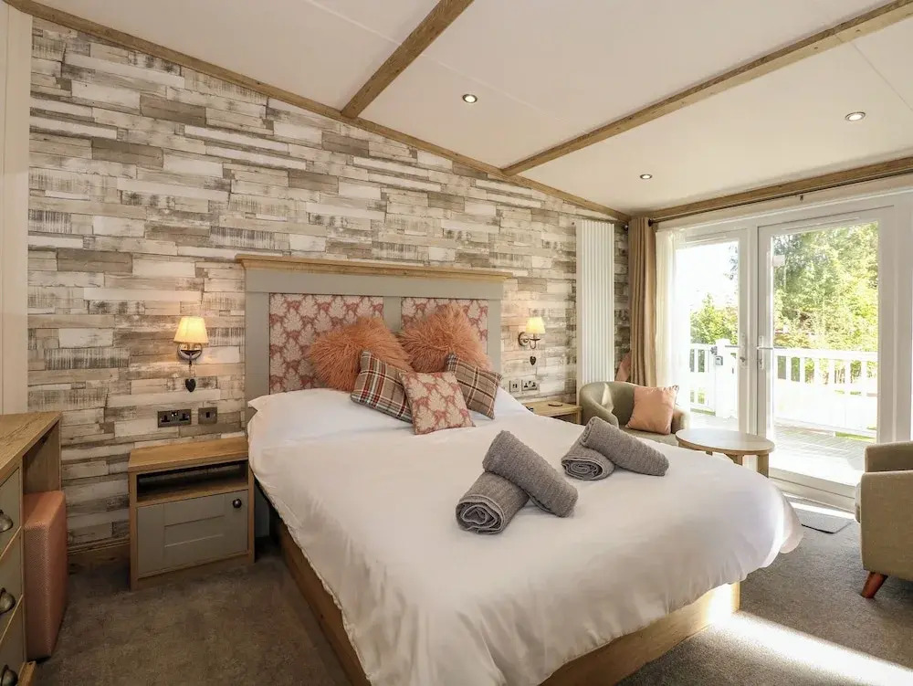 18 Woodlands Retreat