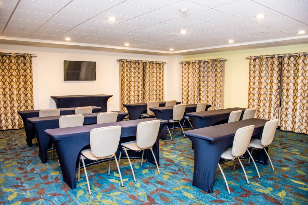 Candlewood Suites Overland Park W 135th St by IHG