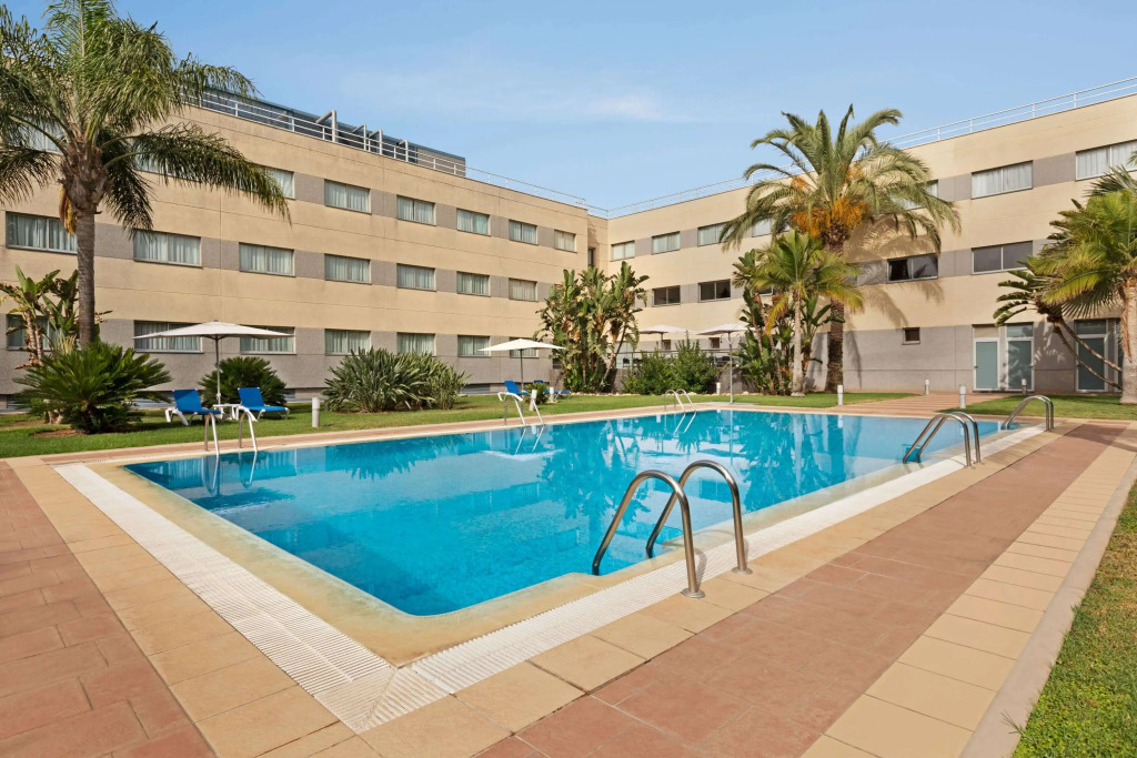 Ramada by Wyndham Valencia Almussafes