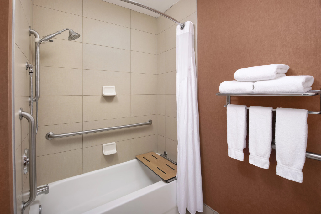 Holiday Inn Express & Suites by IHG Chambersburg by IHG