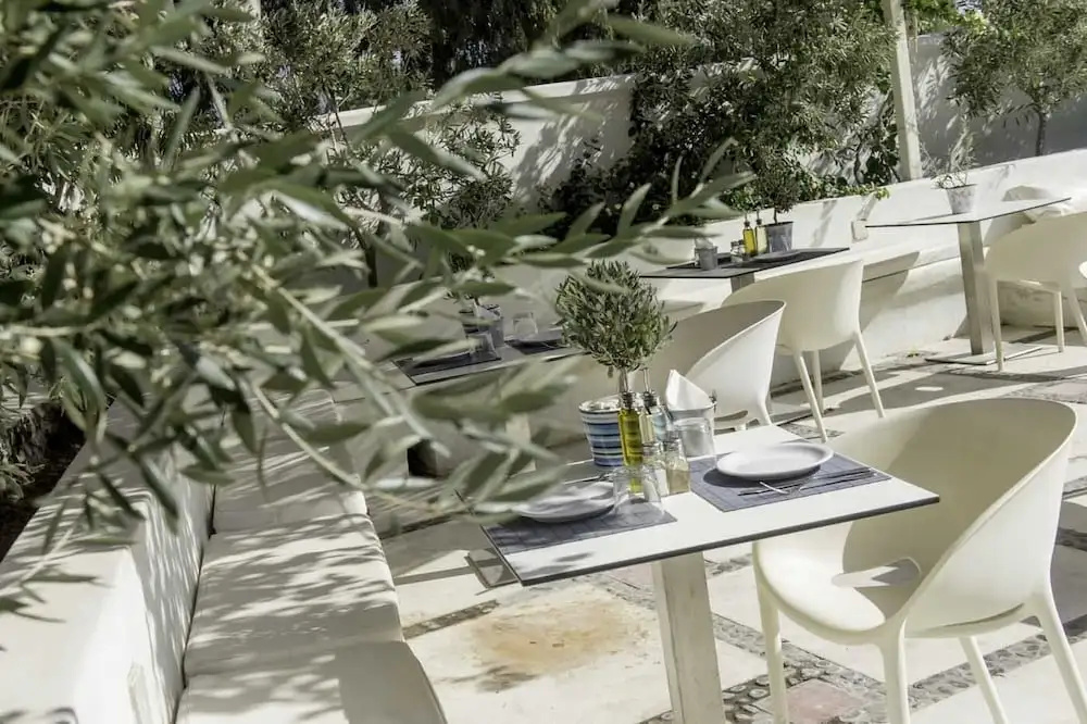 Hotel 28