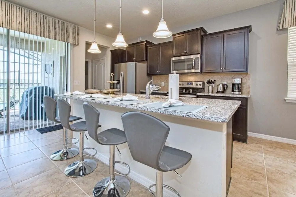 Windsor at Westside-5 Bedrooms House w/pool-3715WW Home by RedAwning