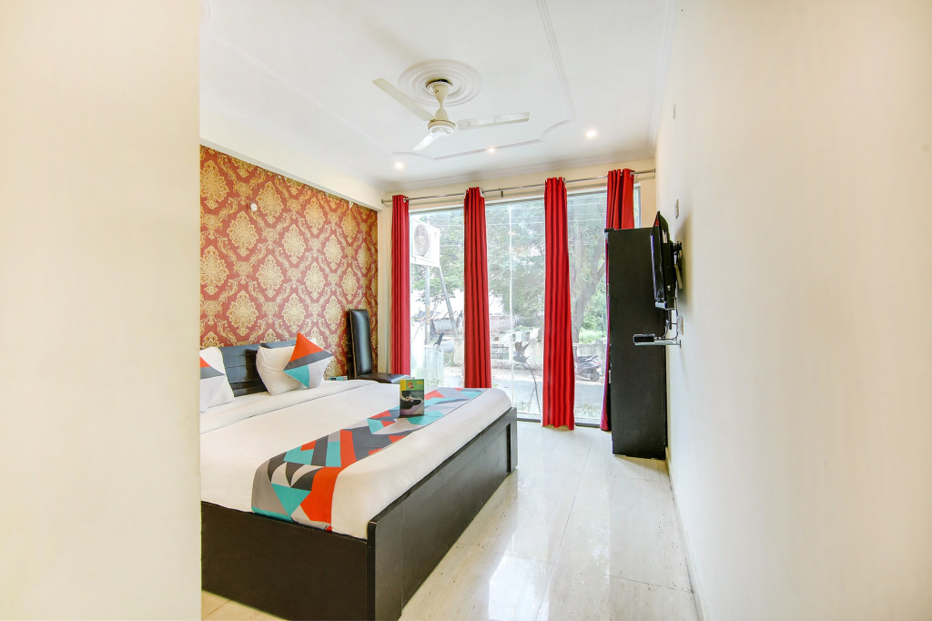 FabExpress Alacia Inn