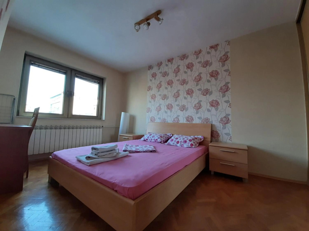 Square Exclusive Apartment 3n
