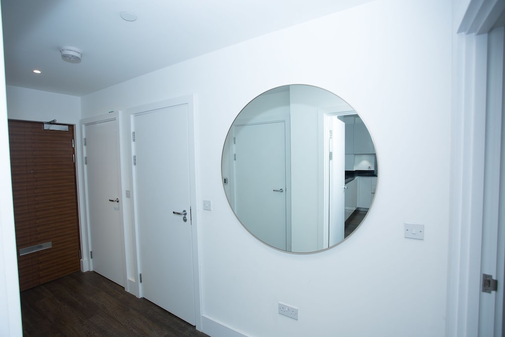 High view 2 Bedroom apt - Woolwich