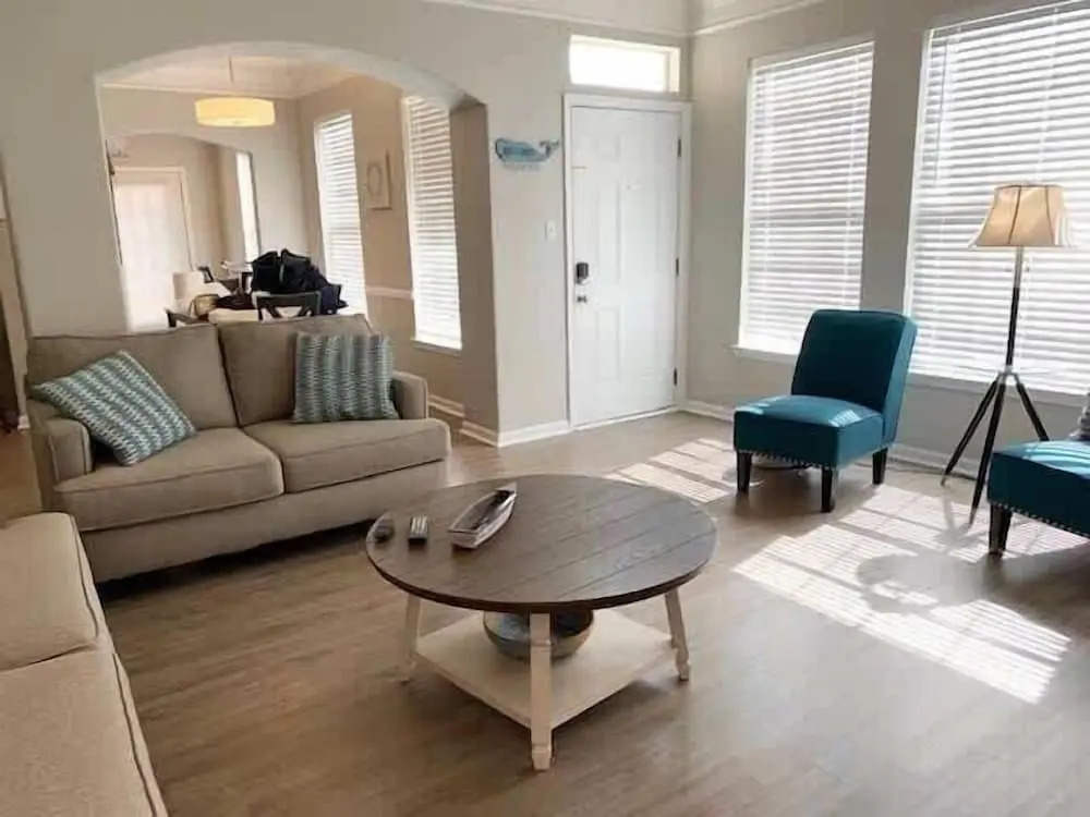 Legacy Villa 602 - 3 bedroom 2 bath condo - quiet beachside neighborhood