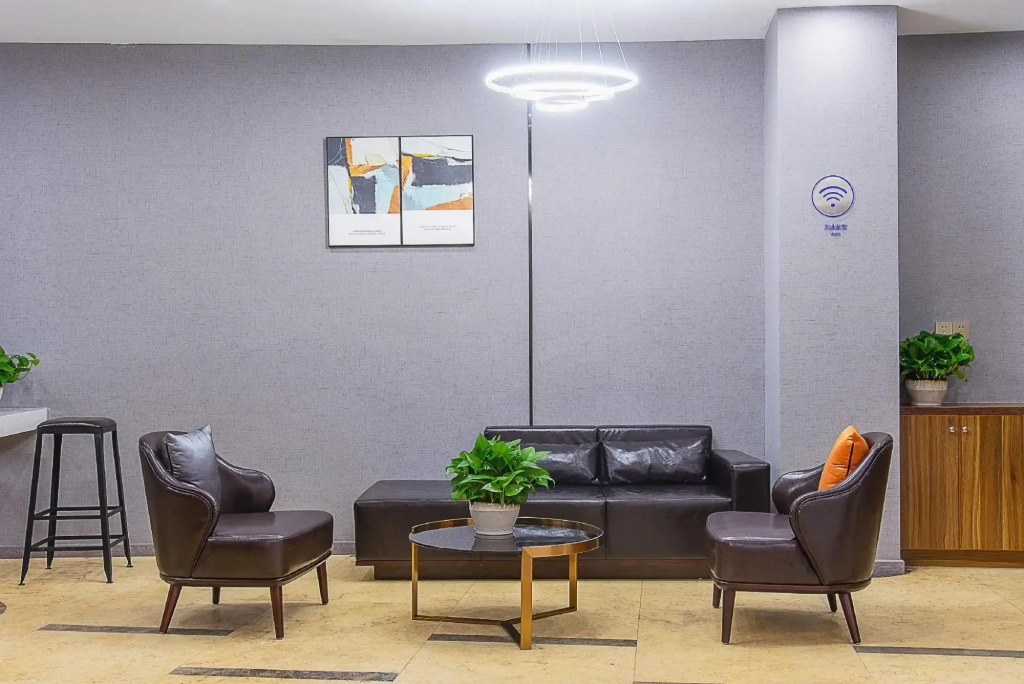 Xingyue Electric Sports Hotel (Dongguan Changping Baihua Times Square Branch)