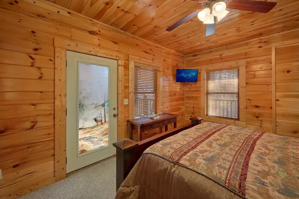 Theater Hot Tub Game Room